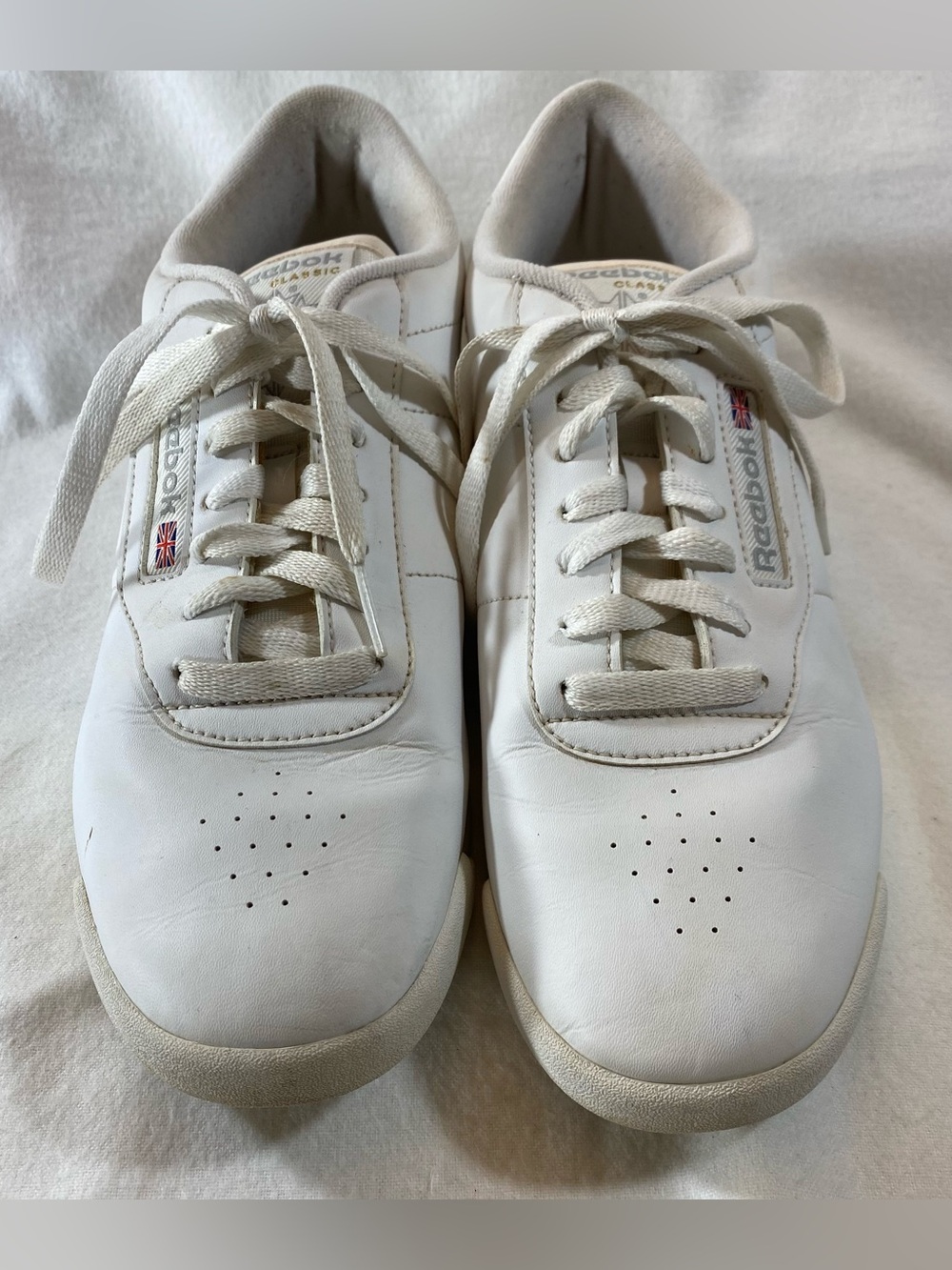 Reebok Classic White Leather Women’s Sneakers Size 9